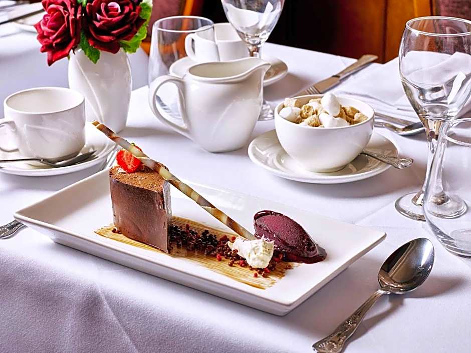 Dumbleton Hall Hotel