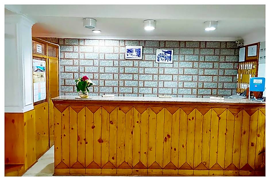 Goroomgo Kalra Regency Shimla Near Mall Road