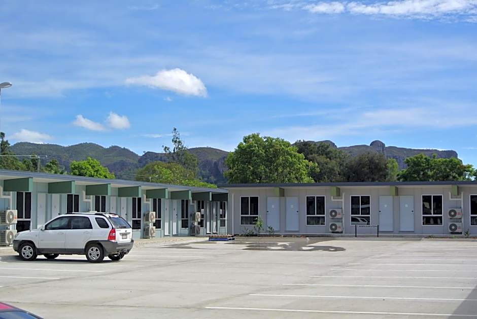 Dooley's Tavern & Motel Springsure