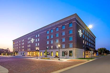 Homewood Suites By Hilton Salina/Downtown, Ks