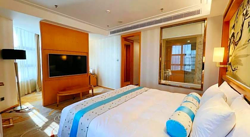 Menshine Gloria Plaza Hotel