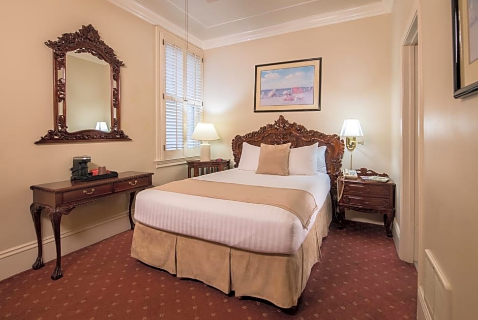 The Monterey Hotel