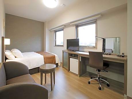 Universal Room - Non-Smoking