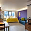 CHROMA Lodge Pikermi