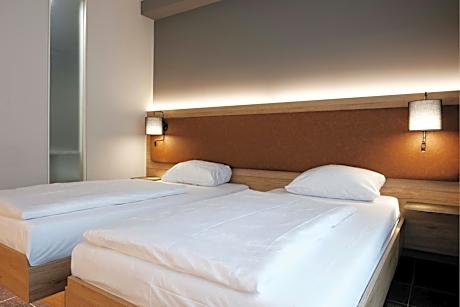Standard Room with Two Twin Beds