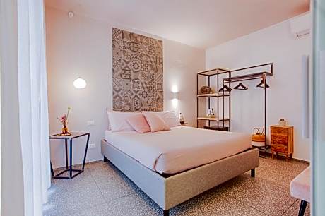 Queen Room with Balcony