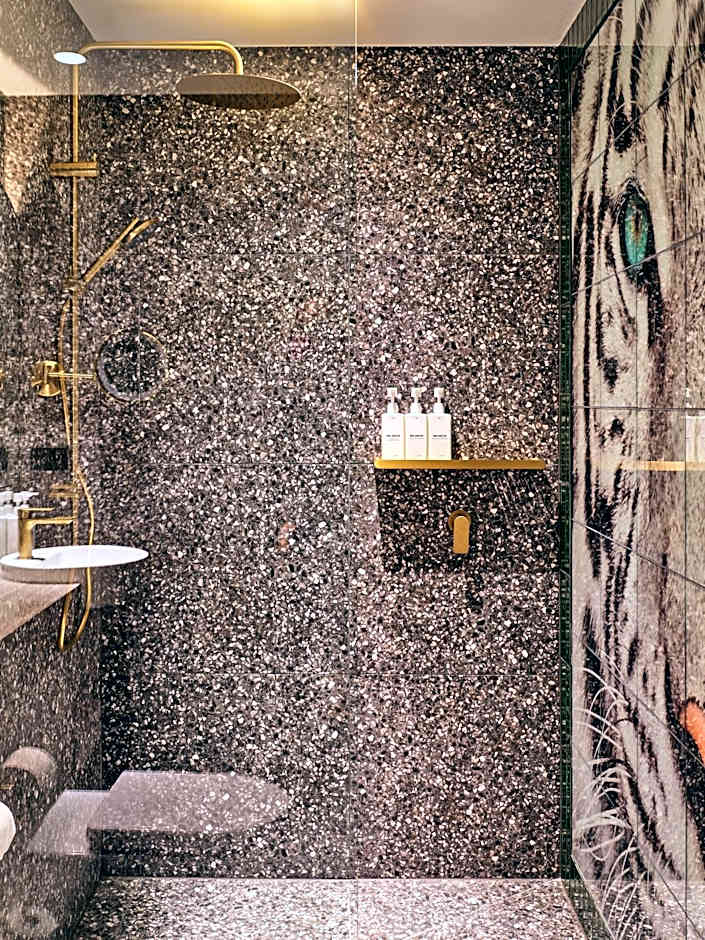 The Motley Hotel Richmond, Tapestry Collection by Hilton