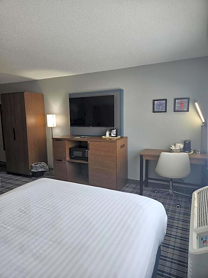AmericInn by Wyndham Albert Lea