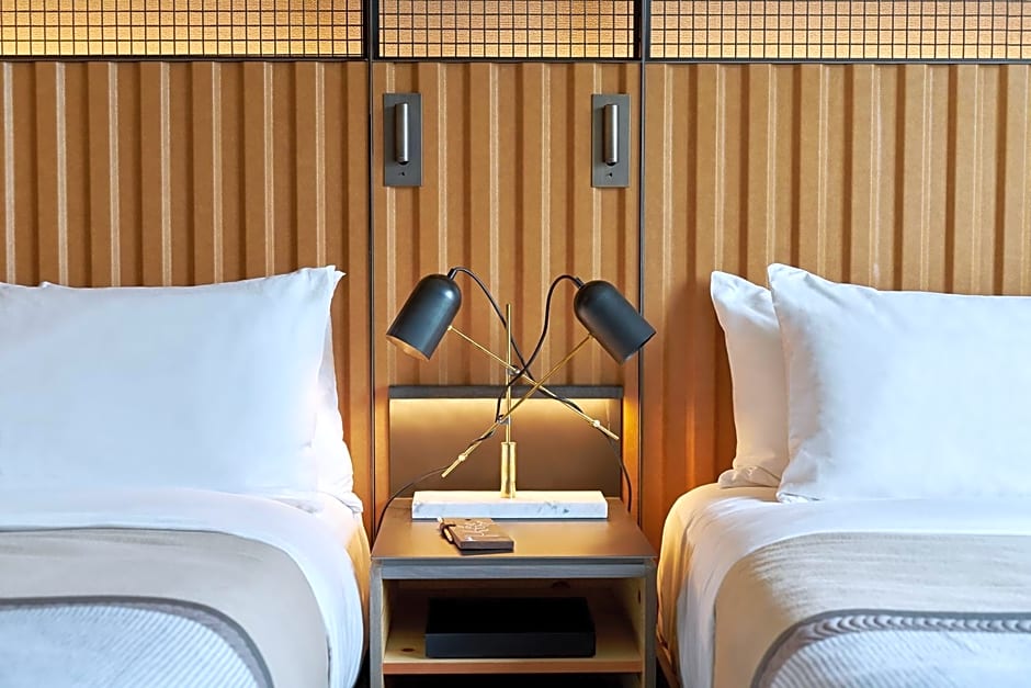 1 Hotel Brooklyn Bridge