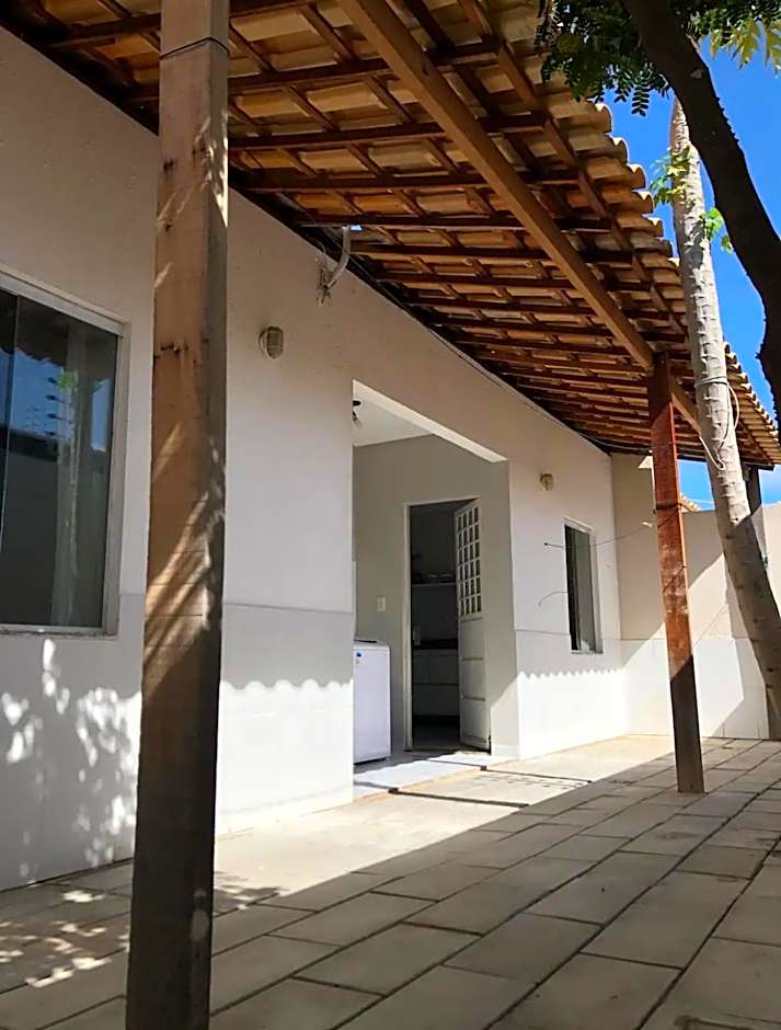 Casa para temporada com garagem para dois carros