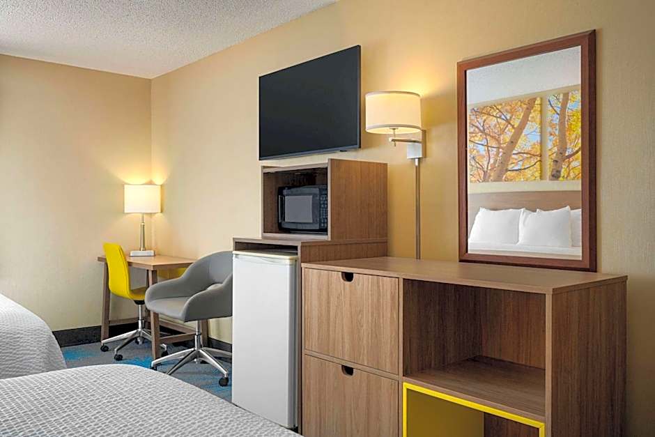 Days Inn by Wyndham Carbondale