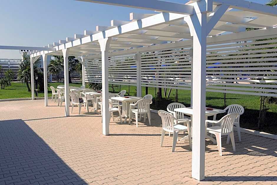 African Beach Hotel-Residence