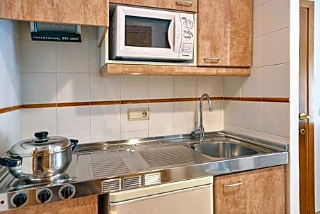 One Bedroom Suite Swim Up