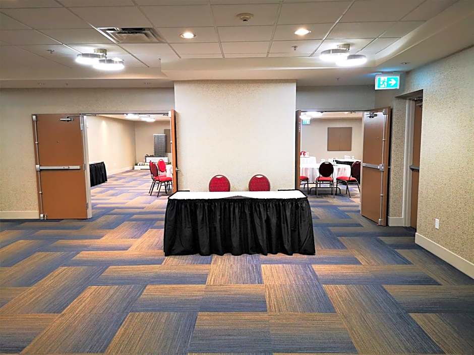 Holiday Inn Express and Suites Surrey By IHG
