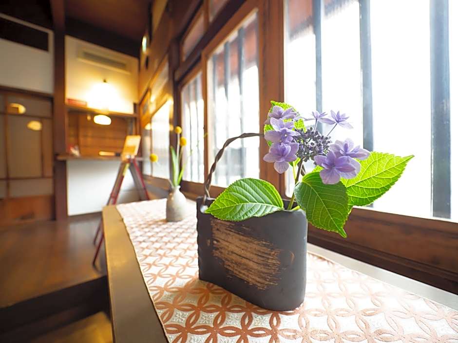 Inase Otsu Machiya Bed and Breakfast