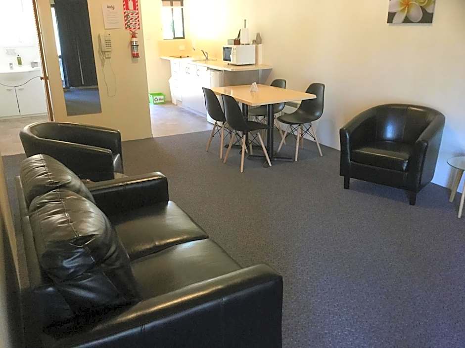 Captains Quarters Motor Inn