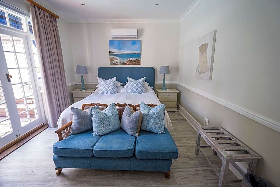 Admiralty Beach House