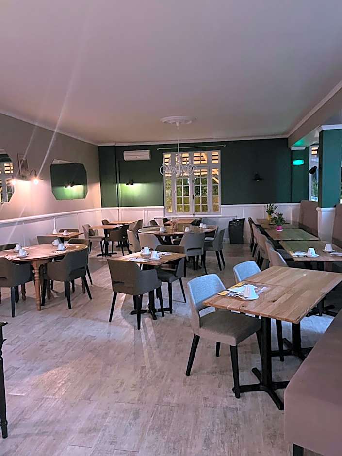 Logis Hôtel Restaurant Le Lascaux