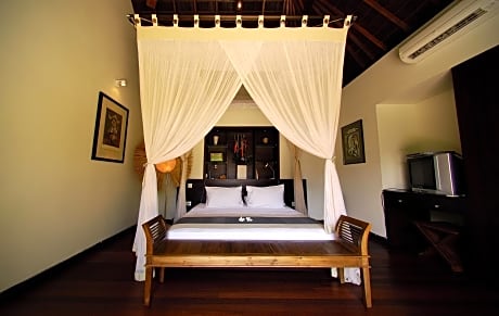 Deluxe Two-Bedroom Pool Villa with Free Return Airport Transfer
