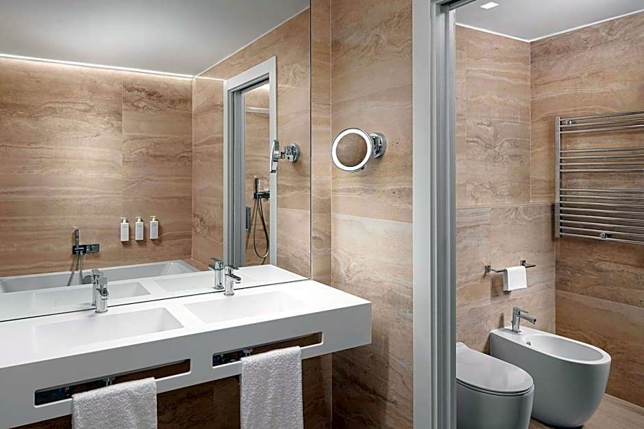 Photo 1 of 4 of Privilege 1 Bedroom 1 King Bed Suite, City View, Terrace