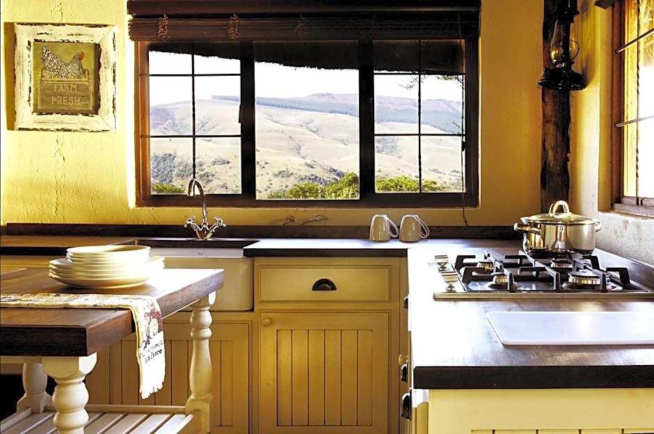 Caracal Lodge