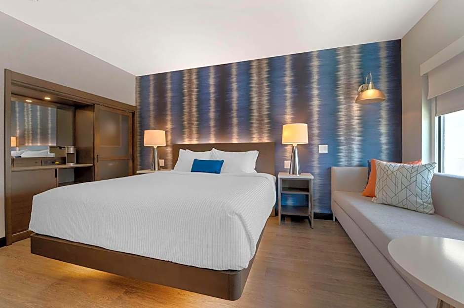 Cambria Hotel Detroit Downtown
