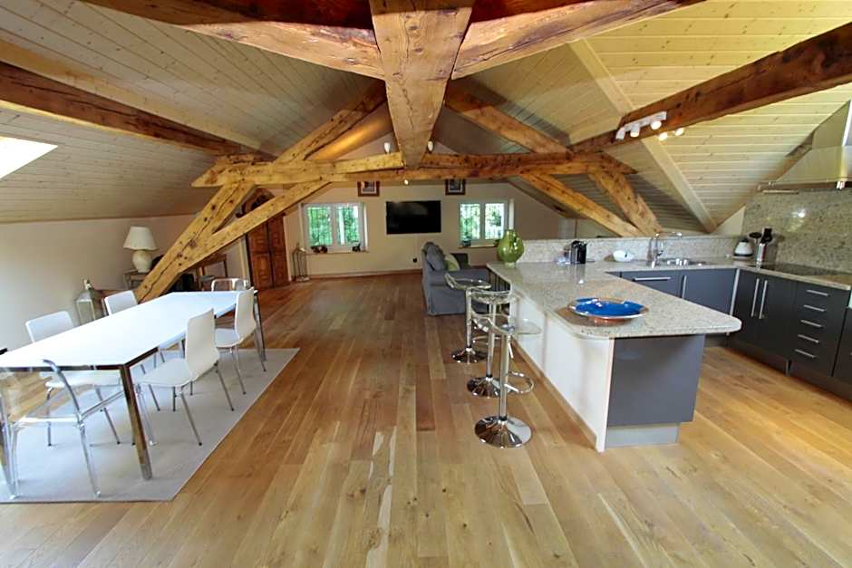 Chez Maman Hotel & Restaurant