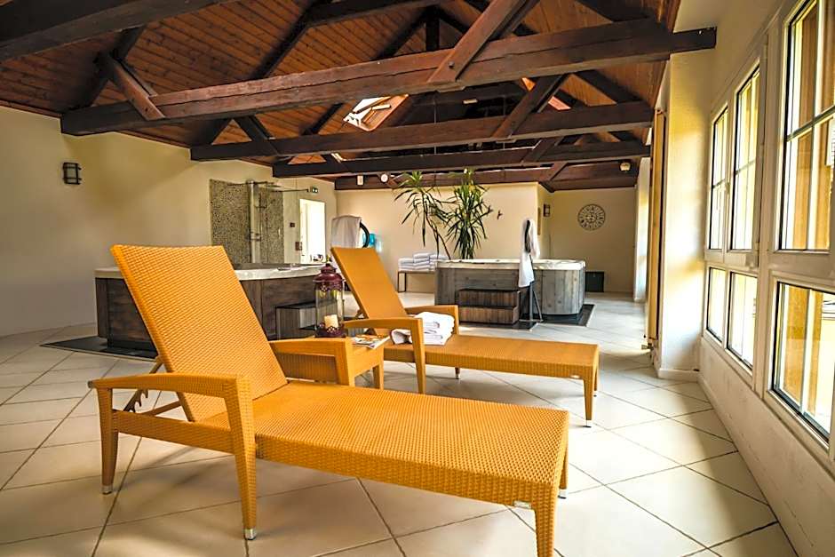 Grand Hôtel "Château de Sully" - Piscine & Spa -Teritoria