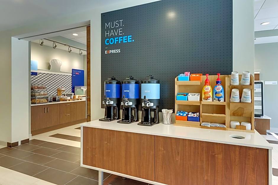 Holiday Inn Express & Suites Winston - Salem SW - Clemmons By IHG