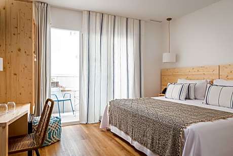 Twin Room with Sea View