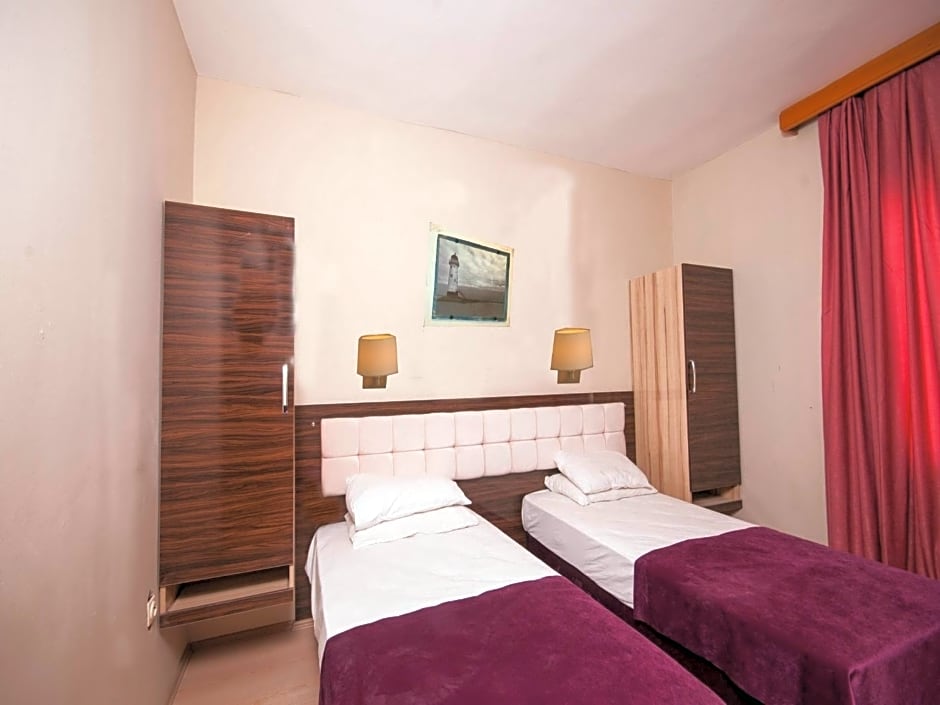 Foto 1 di 9 di Standard Twin Room