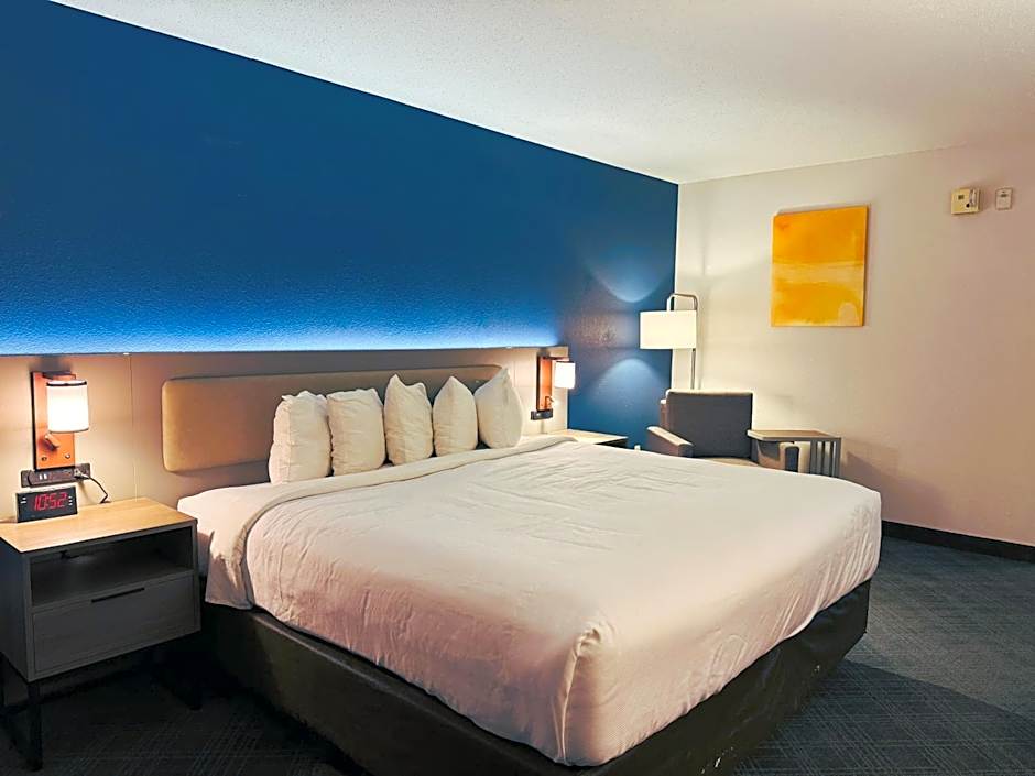 Comfort Inn & Suites Sheboygan I-43