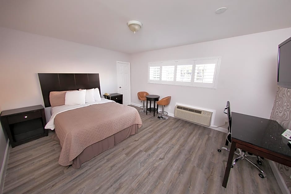 Metropolitan Inn & Suites