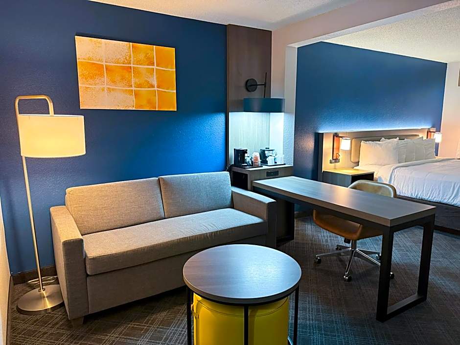 Comfort Inn & Suites Sheboygan I-43