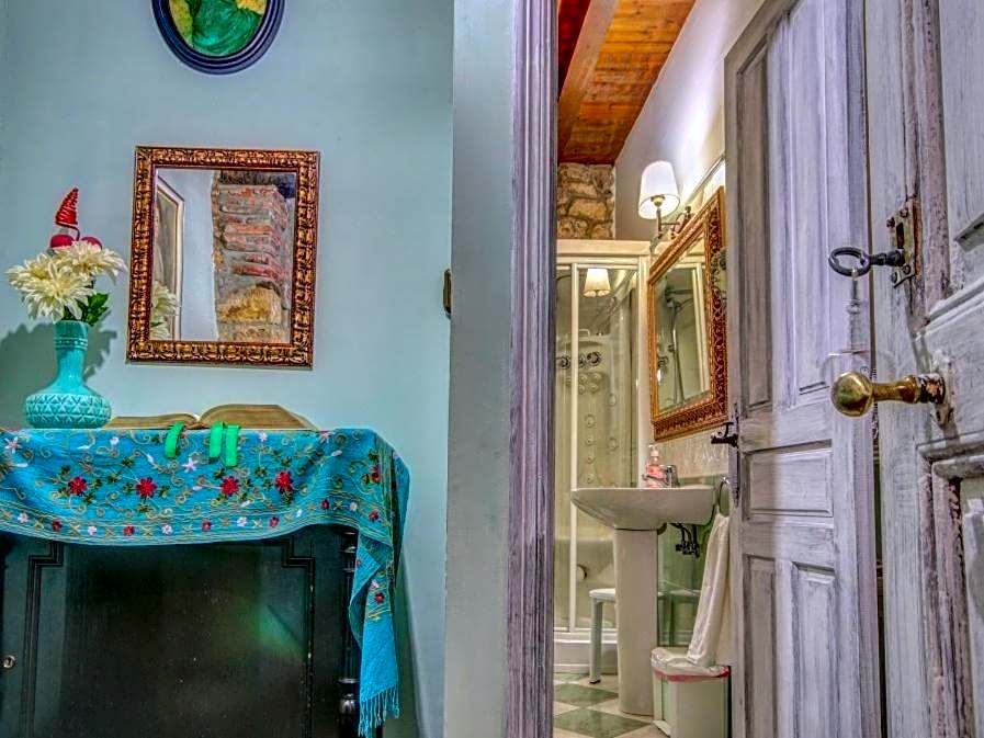 Photo 1 of 1 of Double Room with Private Bathroom