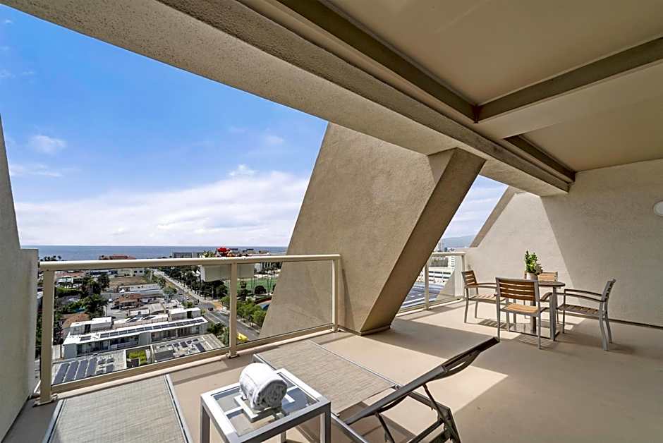 Hyatt Centric Delfina Santa Monica