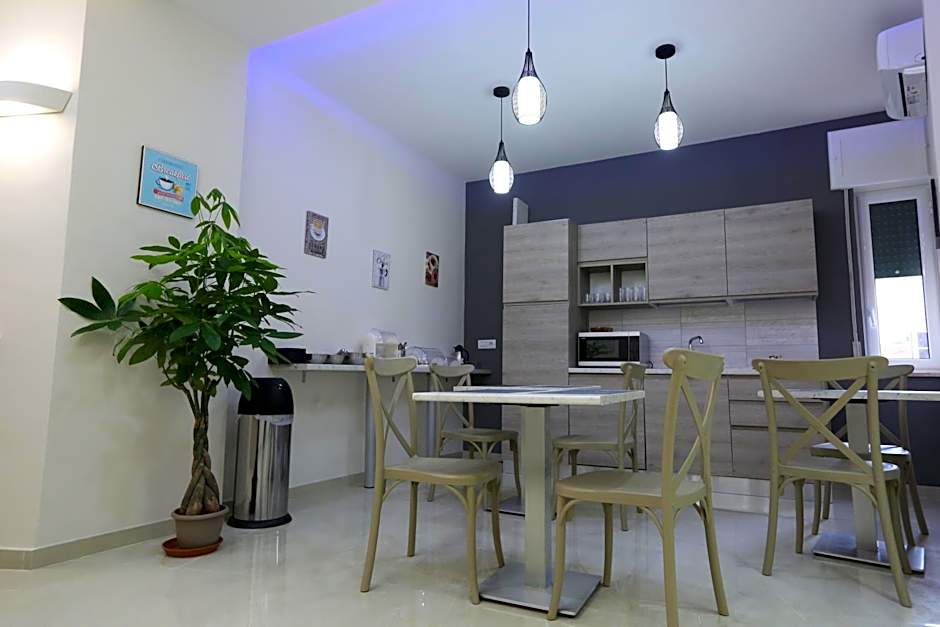 COSTA APARTMENT NAPLES
