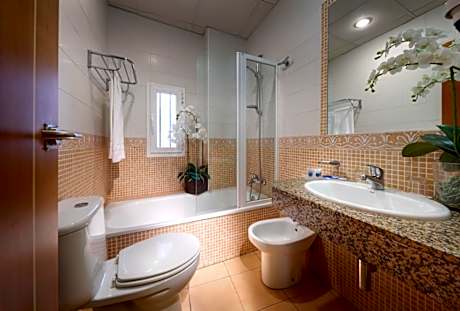 SUPERIOR DOUBLE FOR SINGLE USE WITH TERRACE