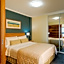 Oaks The Entrance Waterfront Suites