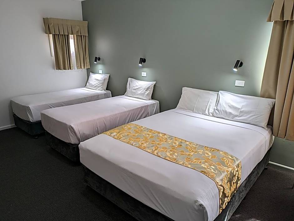 Country Lodge Motor Inn