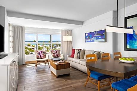 Villa, 1 Bedroom, Balcony (Oceanfront) (1 King Bed and 1 Double Sofa Bed)