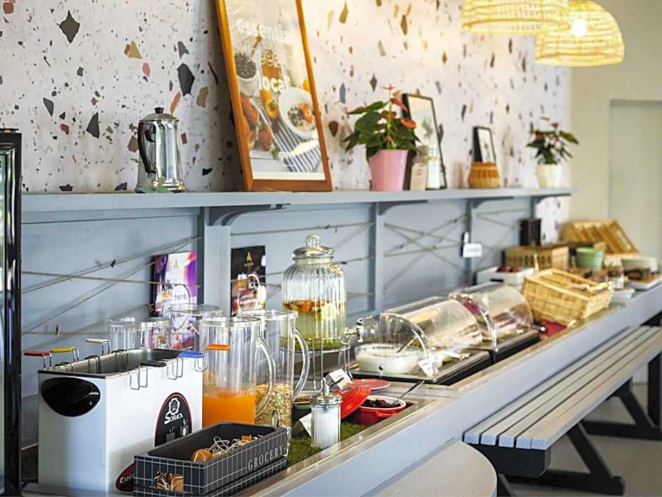 greet Hotel Castres Saix