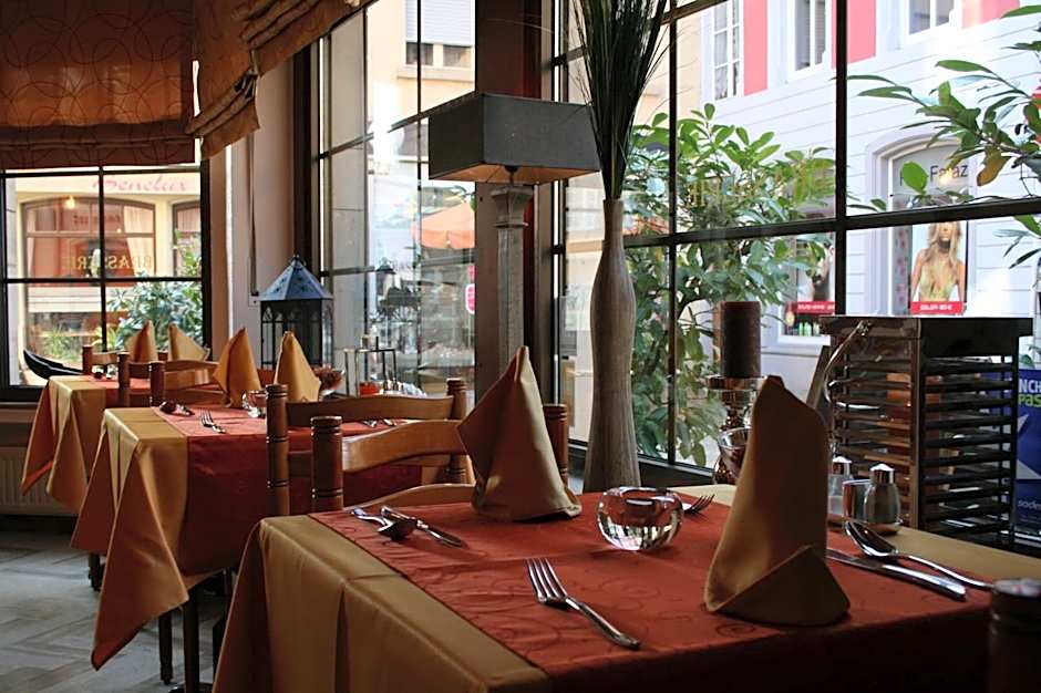 Le Pavillon – Echternach, MO