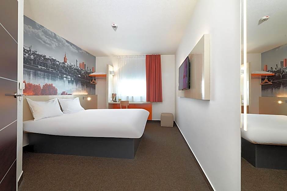 B&B Hotel Warszawa-Okęcie