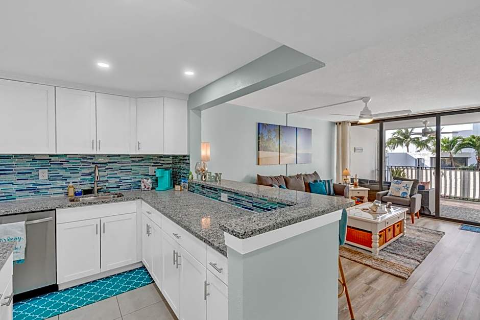 2BR in Key largo w pool and sunset views