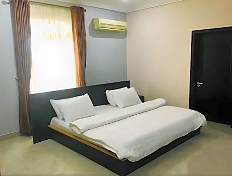 Liverpool Hotel and Resort 