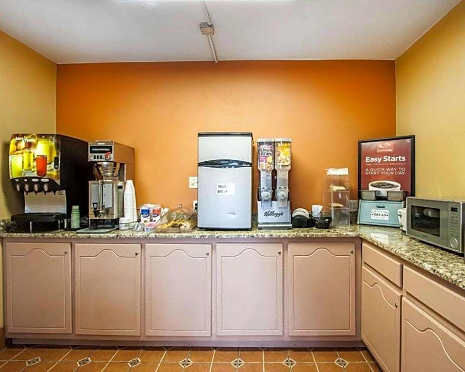Econo Lodge Inn & Suites Tuscaloosa I-20