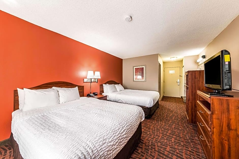 CLARION INN AND SUITES LAKE NORMAN