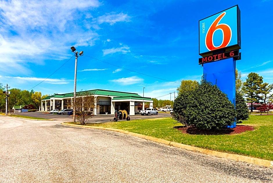 Motel 6-Covington, TN