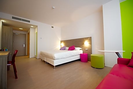 Standard Room with 2 Single Beds and 1 Sofa Bed